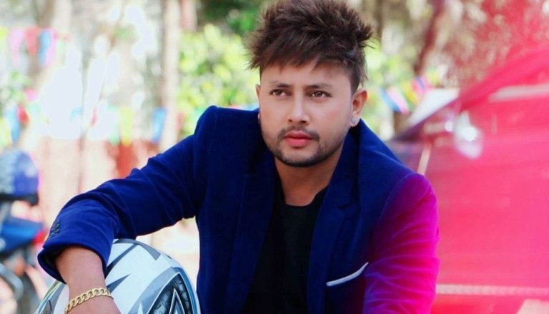 गायक तथा मोडेल दुर्गेश थापालाई राष्ट्रिय लोकदोहोरी प्रतिष्ठानबाट बहिष्कार