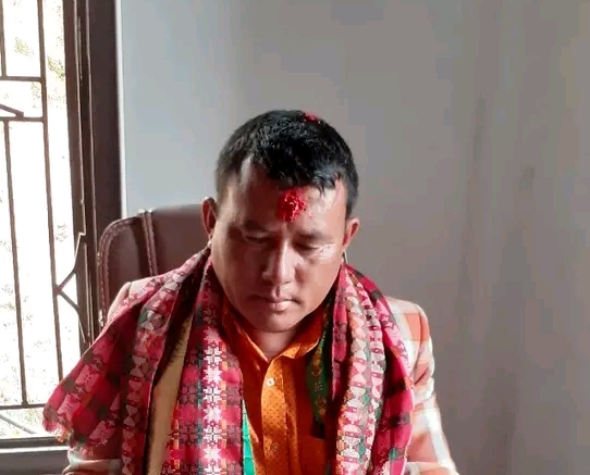 बेलकोटगढी-४ को नव निर्वाचित वडा अध्यक्ष चन्द्रबहादुर लामा दोस्रो कार्यकाल समाल्दै।