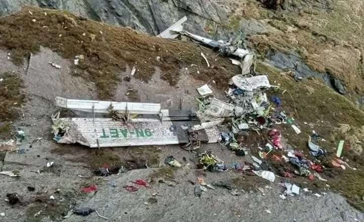 मुस्ताङमा तारा एयर विमान दुर्घटना,शव यत्रतत्र छरिएको अवस्थामा फेला