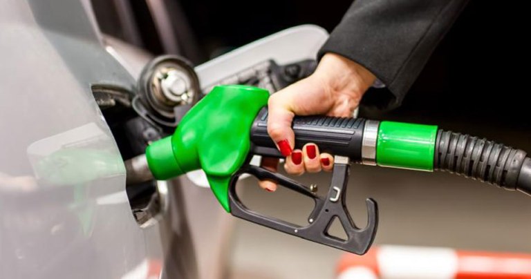 नेपाल आयल निगमले बढाए पेट्रोल, डिजेल र मट्टितेल प्रतिलिटर १० रुपैयाँ